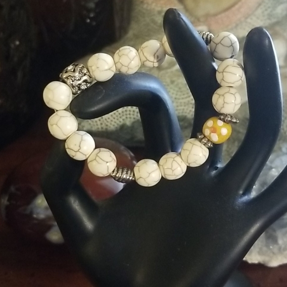Womens bracelet - Picture 1 of 3